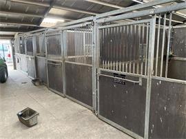 paardenboxen 3,00 x 3,50 draaibaar 30 stuks
