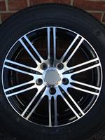 15 Inch Enzo Velgen en Banden Steek 5x112