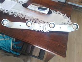 Metalen spotjes balk met 4 led spotjes
