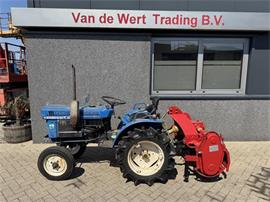 Iseki TX1510 2WD 15PK Mini Tractor met Grondfrees RT105