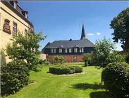 Vakantiehuis voor 10 -14 personen bij een kasteel