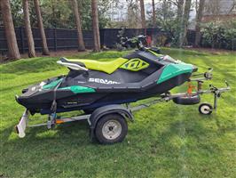 2017 Seadoo Spark Trixx 3UP 90 pk met aanhanger