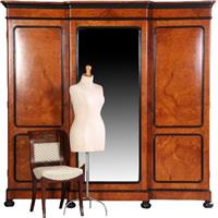 Unieke Horrix Willem III garderobekast ca. 1870 in blond thuya-wortel met zwart gepolitoerd lijstwer