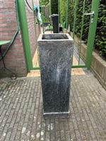 Mooie grijze plantenbak
