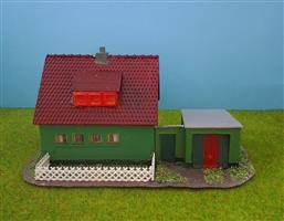 Huis met garage en balkon H0/HO [NH1051]
