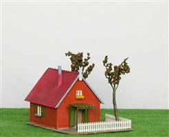 Huis met twee bomen H0/HO [NH1053]