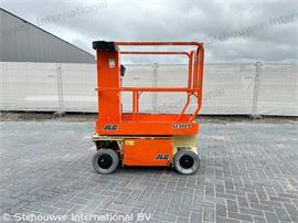 JLG 1230ES masthoogwerker 1230 ES mast hoogwerker