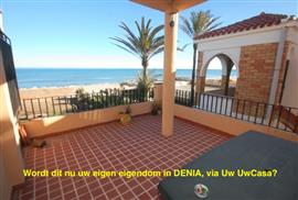Uw eigen Villa in DENIA naast zee met parkings en
