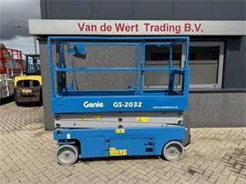 Genie GS2032 schaarlift schaar hoogwerker 2013 uur 8mtr werkhoogte
