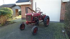 Farmall Cub met maaibalk