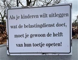 Tekstbord: belastingdienst en kinderen TB452