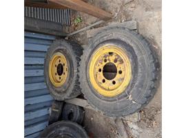 Heftruckbanden 18x7-8 /16x6-8/ 6.50-10/ 8.25-15/6.5