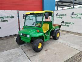 John Deere Gator