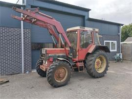 International 844XL met voorlader en luchtremmen