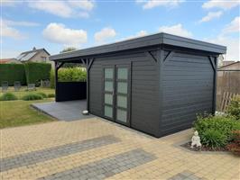 Vuren  Parelhoen, 400 x 300 en luifel 400 cm