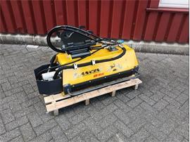 LANCINI  KM 1000 hydraulische  klepelmaaier Cw05 opname minigraver