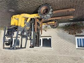 KOOIAAP Meeneem heftruck ruwtereinheftruck triplo