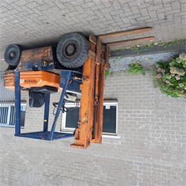 TOYOTA 02-5FD25 Diesel Heftruck Triplo 4,7 m