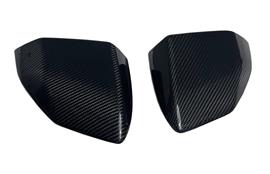 Dit betreft een set Lamborghini Revuelto carbon spiegelkappen
