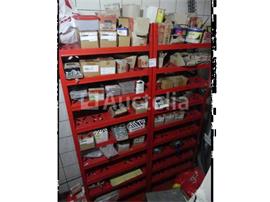 2 Planken met hardware