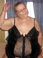 Krijgt een oudere dikke oma een kans?