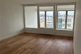 Appartement Middenweg in Amsterdam