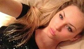 Zin in een jonge, blonde chick?