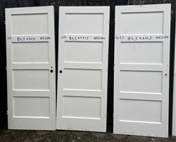 2000 oude deuren  gelijk te zien op de website