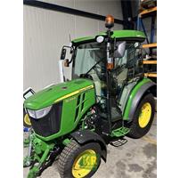John Deere 3039R-702438