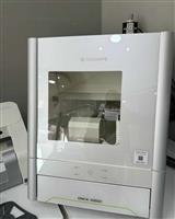 Roland DWX-52D 5-Axis Dental Milling Machine