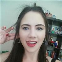 Jongemeid zoekt vastigheid bij wat oudere man