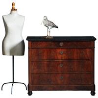 Strakke eenvoudige Biedermeier commode met 4 laden en marmerblad ca 1825 (No.391105)