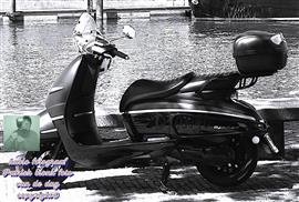 te koop peugeot jango vraagprijs is 500 
