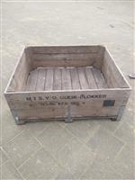 Bloembakken, fruitkisten te koop