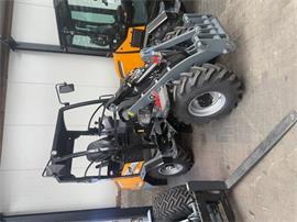 Giant G2700 X-TRA HD + shovel NIEUW (LED verlichting, kogeltrekhaak, pro inching)