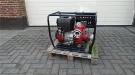 Homelite FP250V waterpomp met Briggs en Stratton motor