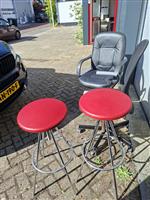 Bureau stoelen / Barkrukken