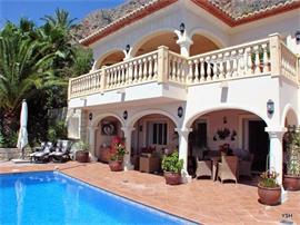 A large, luxury villa, Now reduced from 795.000 !!