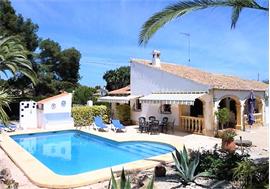 Cozy villa in a beloved urbanisation in Jávea.