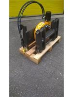 Quick Hitch Adapter  / Roto-Drive passend aan Giant shovels