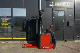 VS-20675 BJ2010 Elektrische triplex stapelaar Linde 4716mm
