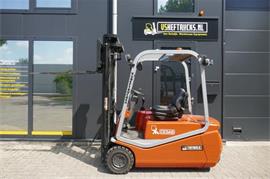VS-20696 Elektrische TRIPLEX heftruck Cesab Sideshift Freelift