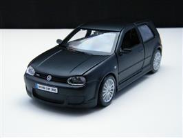 schaal modelauto Volkswagen Golf 4 R32 – 1:24