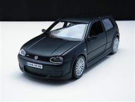 schaal model auto Volkswagen Golf 4 R32 – 1:24