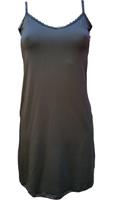 J&C Dames Onderjurk zwart met kant langs de hals 5841 M