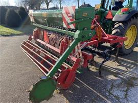 Vleugelschaar cultivator + zaaibak