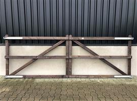 Houten poort | 400 cm | Creosoot