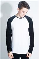 Pop Boutique, Raglan T-shirt Black / White in Medium.