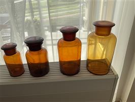 Vier originele apothekers potten