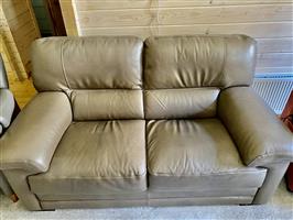 Leren bank sta op stoel en fauteuil voor €950